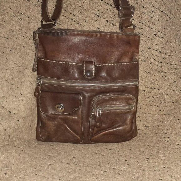 ROOTS-Venetian Village Prince-Crossbody-Chocolate Brown Tribe Leather-Excellent - Picture 2 of 8